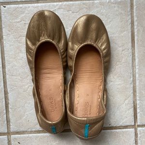 Gold Tieks size 9
